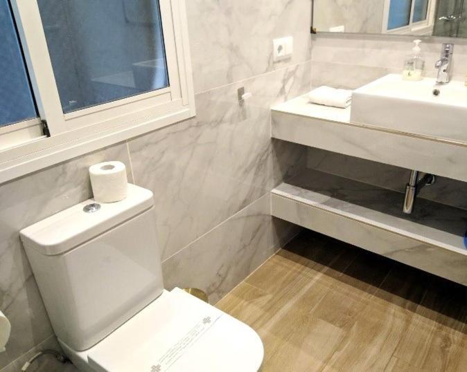 Aparteasy - Family Sant Antoni Apt. Барселона Экстерьер фото