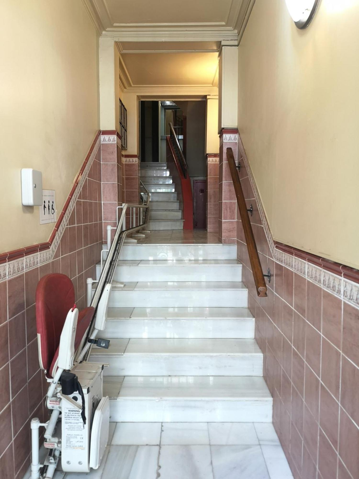 Aparteasy - Family Sant Antoni Apt. Барселона Экстерьер фото